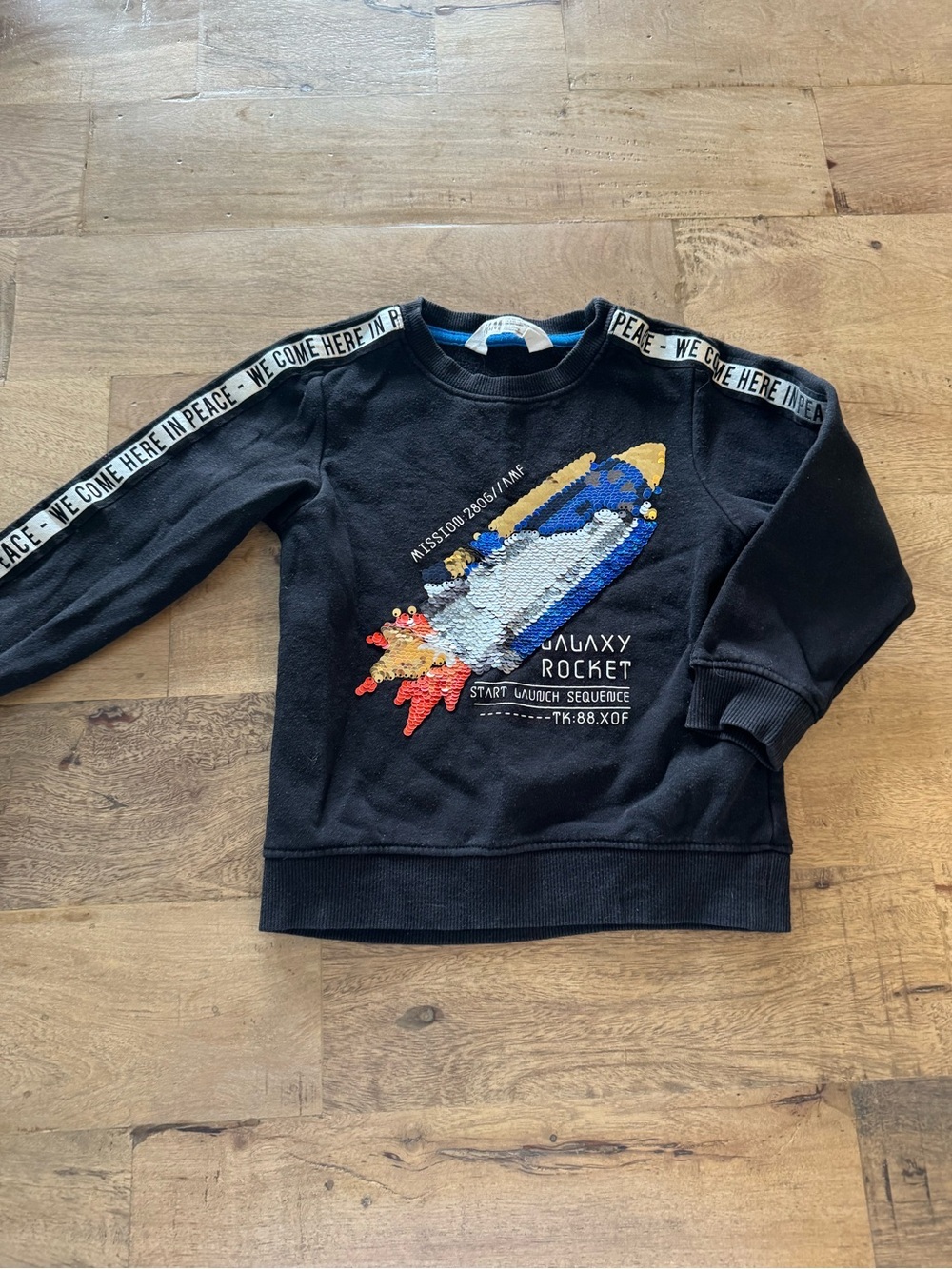 H&M sequins Galaxy Rocket Kids graphic crewneck Sweatshirt size 3-4 years